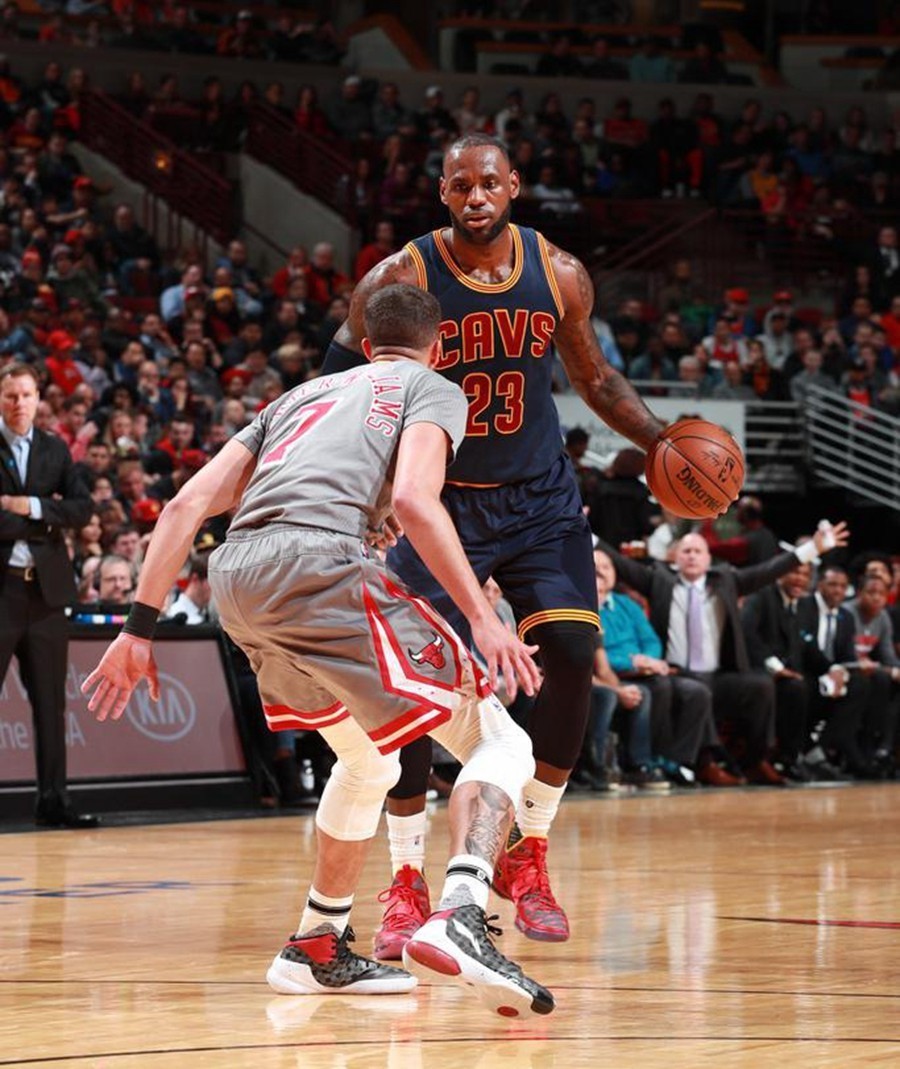 清晨意甲传出新动向，克里夫兰骑士完成体检，管理层表态：气氛紧张，团队化学反应显著的简单介绍-LoL