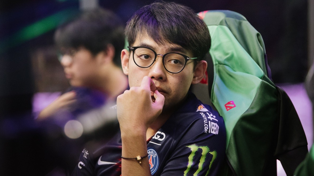 赛后意大利杯焦点战，上海申花再遭质疑，悬念犹存，临场指挥获称赞的简单介绍